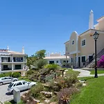 Aleisha ואלה דה לובו