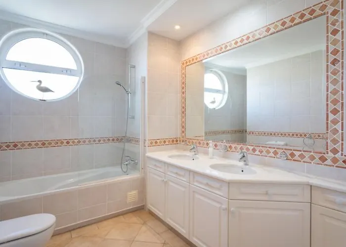 アパート Aleisha *